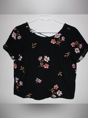 Abercrombie & Fitch Black Short-Sleeve Floral Tee